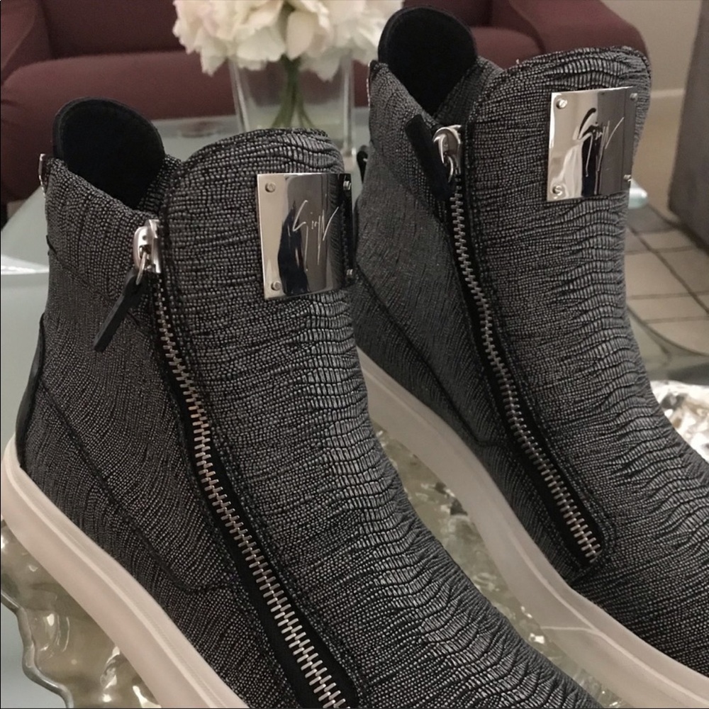 GIUSEPPE ZANOTTI - Picture 6 of 8
